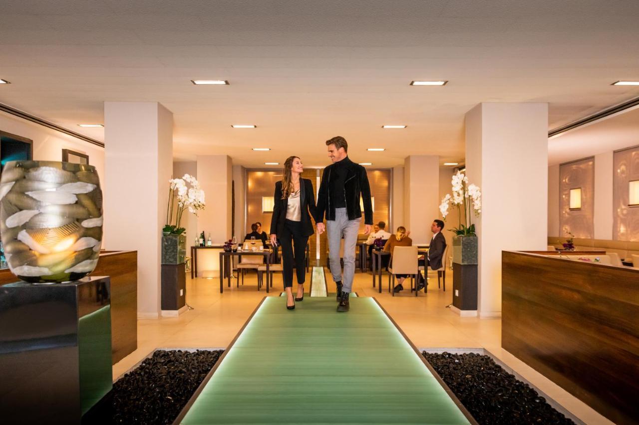 Excelsior Hotel Ernst Am Dom Kolín nad Rýnem Exteriér fotografie The Green Carpet